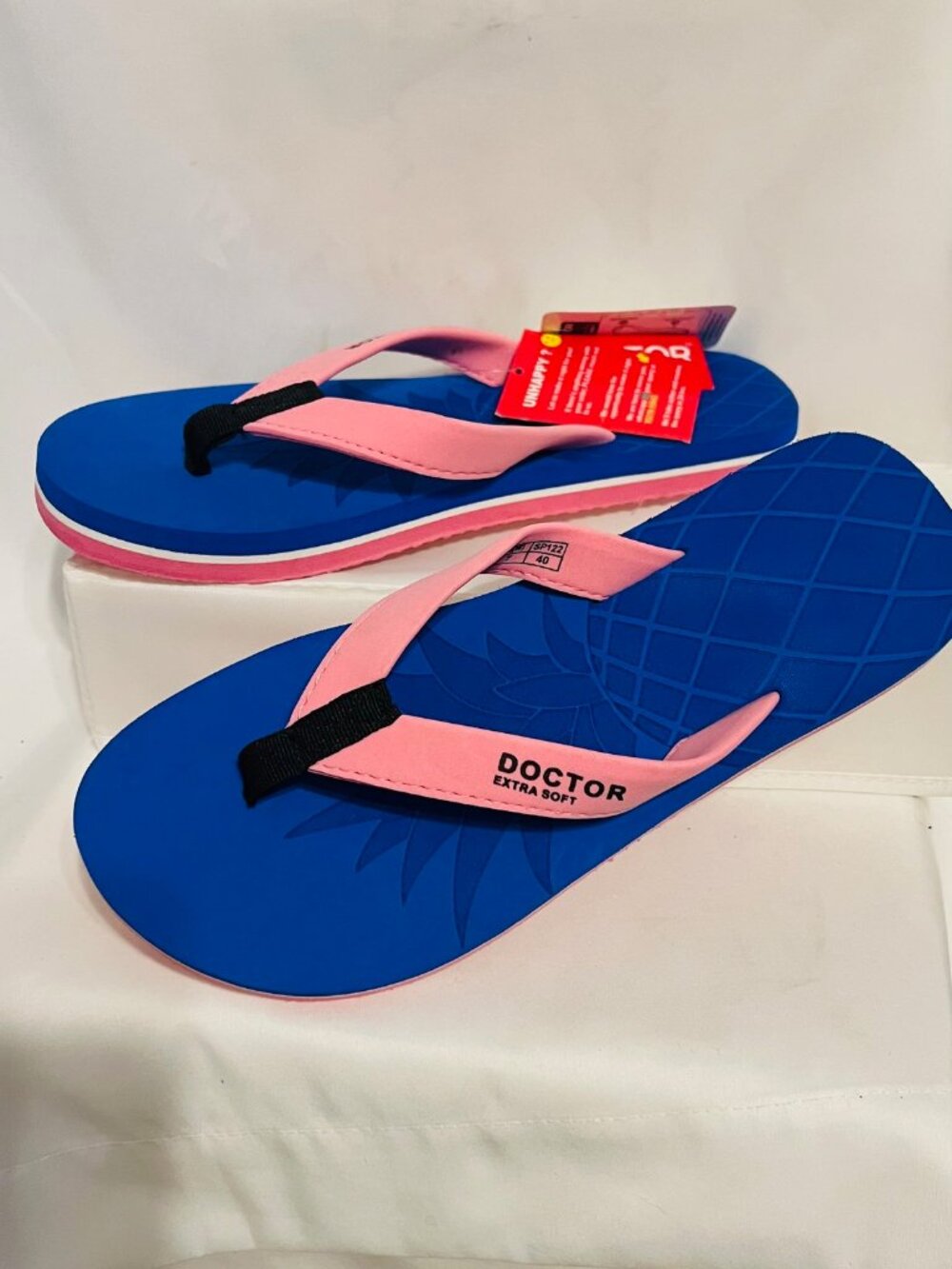 Doctors Extra Soft-NWT-Women's Flip Flops Sz. 7-Blue/Pink-Pineapple-Soft-Comfy